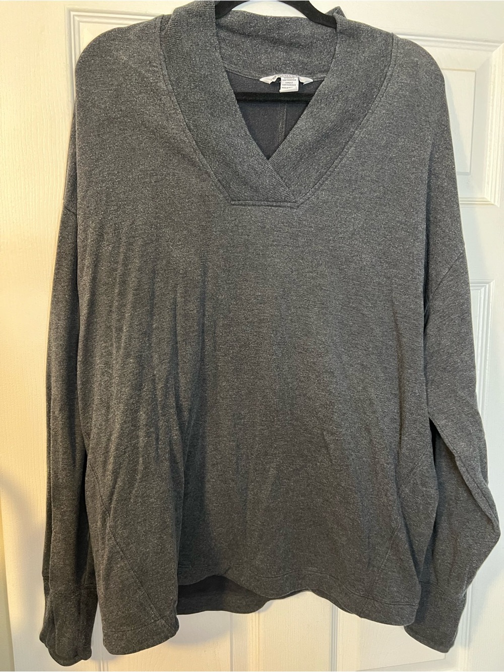 #403 Athleta XL Gray Soft V Neck Long Sleeve Tunic Top Tencel Modal